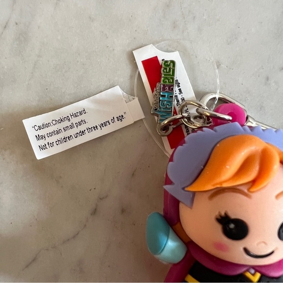 DISNEY PARKS Frozen ANNA Wishables 3D Figure  Keychain - Bag Clip - NWT - Picture 3 of 3